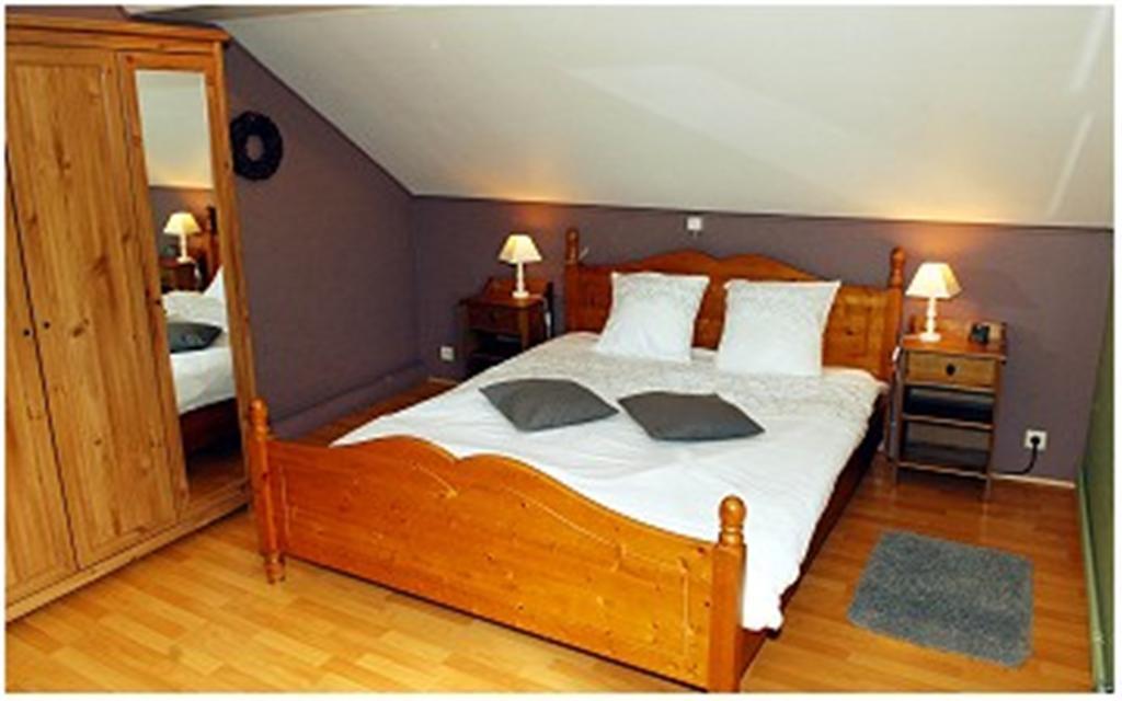 Bed En Breakfast Le Freyr Dinant Exteriör bild